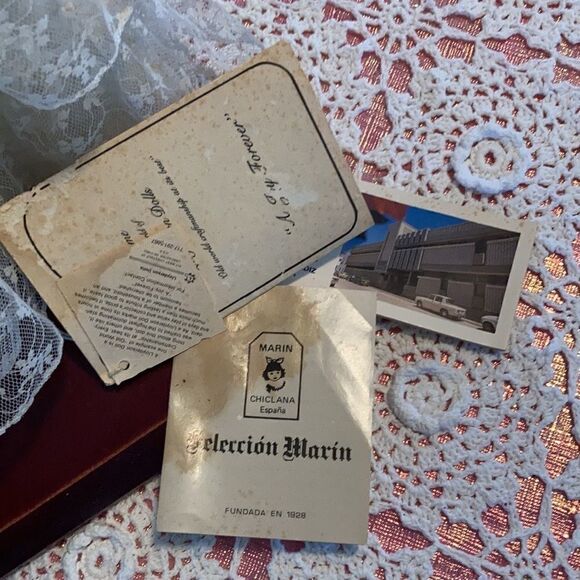 1985 Lloyderson Vanessa Porcelain Doll - Picture 4 of 11